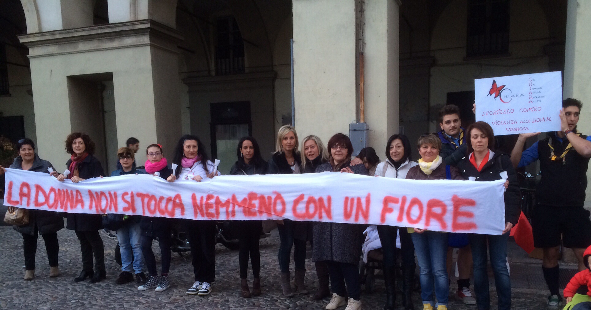 Piazza Duomo Voghera 15/03/2014...C.H.I.A.R.A. O.N.L.U.S.